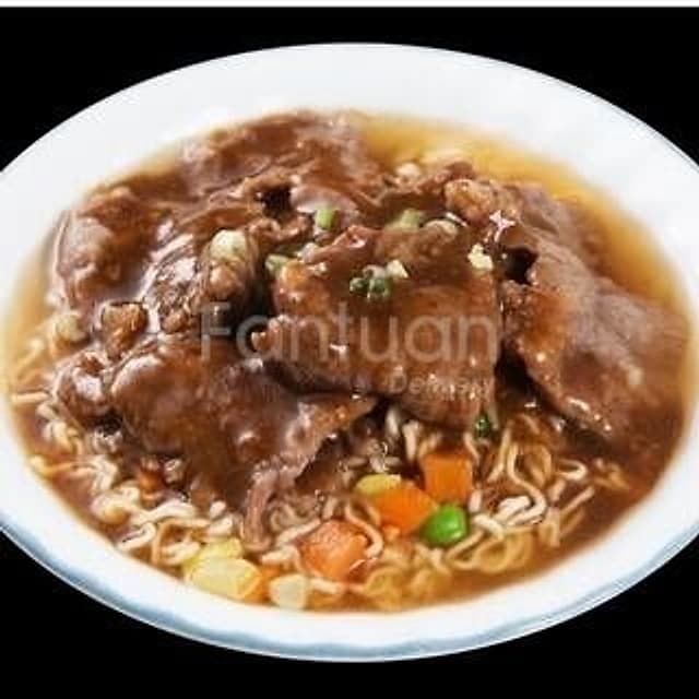 Satay Beef on Vermicelli in Soup — 沙爹牛肉湯米粉